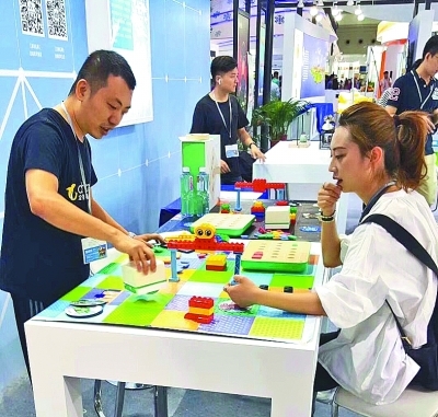 數字浪潮中的文化新篇 深圳南山“文化+科技”閃耀文博會